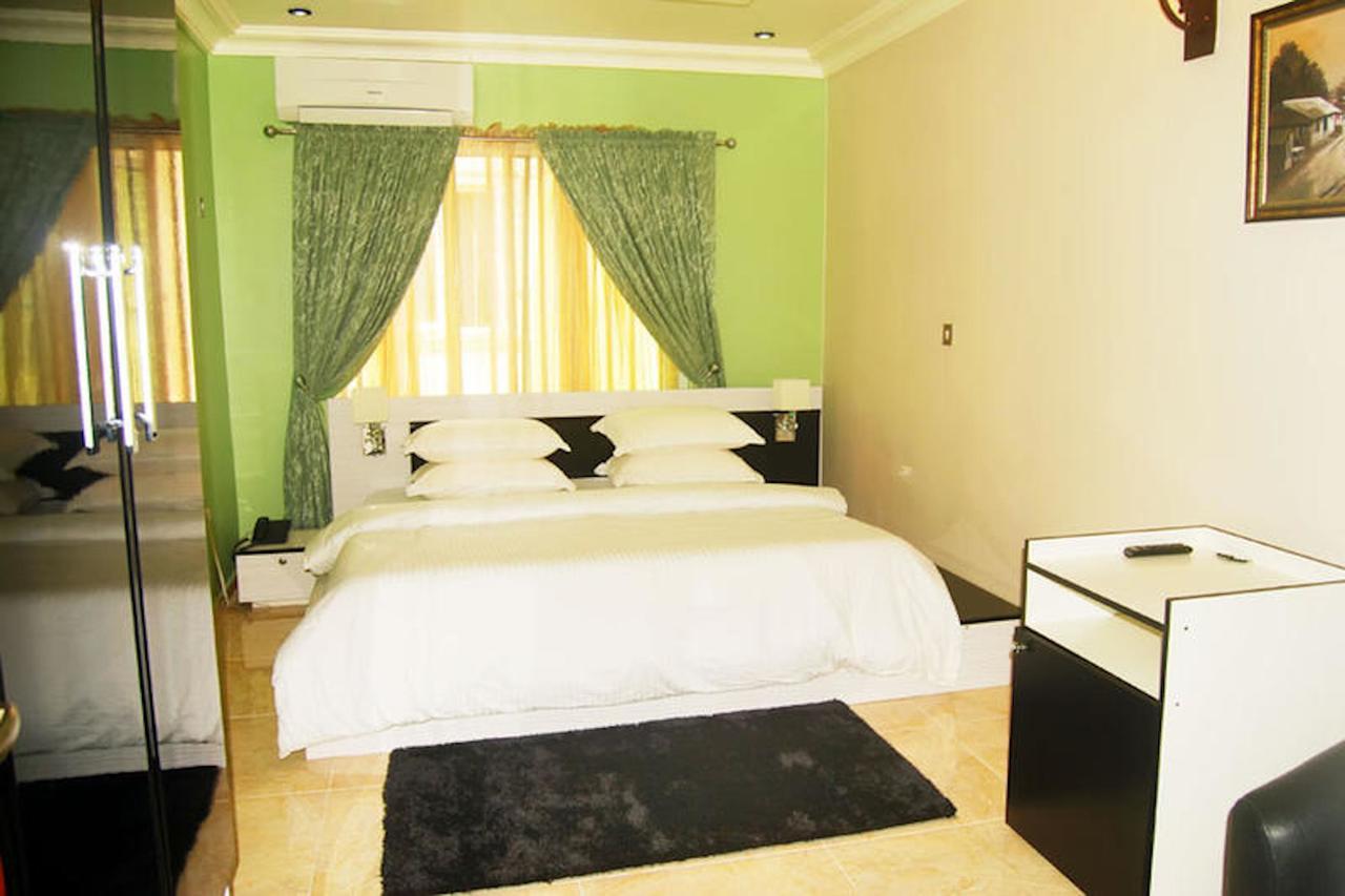 Milestone Hotel Ogombo Ngoại thất bức ảnh