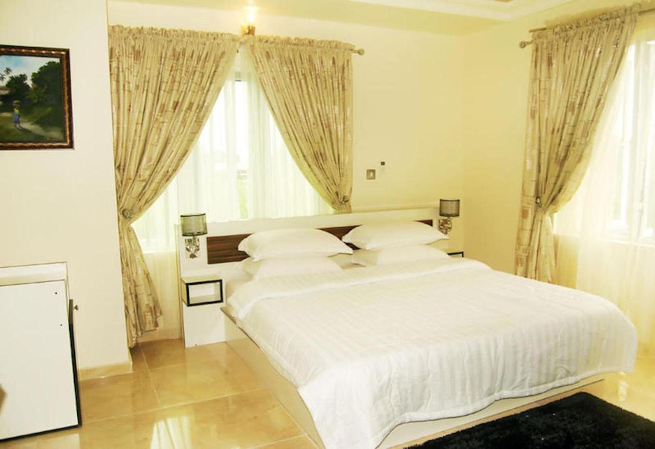 Milestone Hotel Ogombo Ngoại thất bức ảnh
