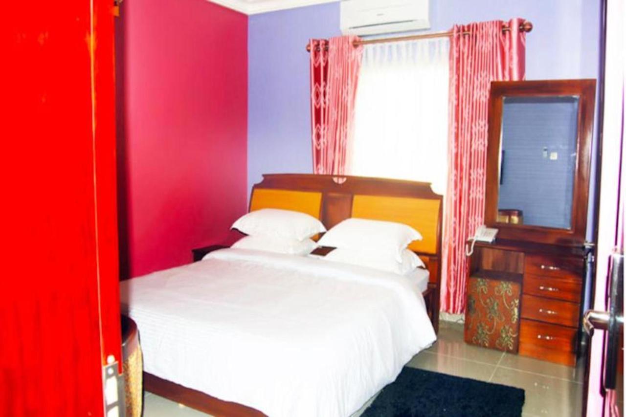 Milestone Hotel Ogombo Ngoại thất bức ảnh