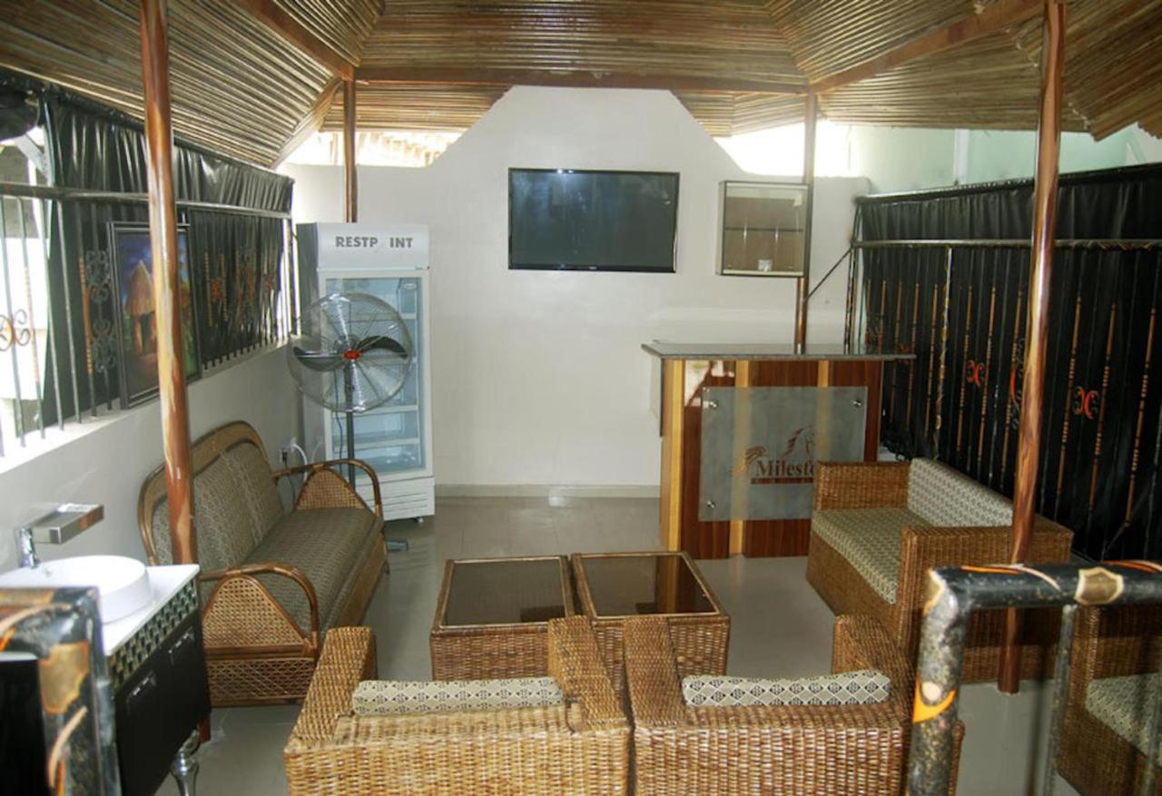 Milestone Hotel Ogombo Ngoại thất bức ảnh