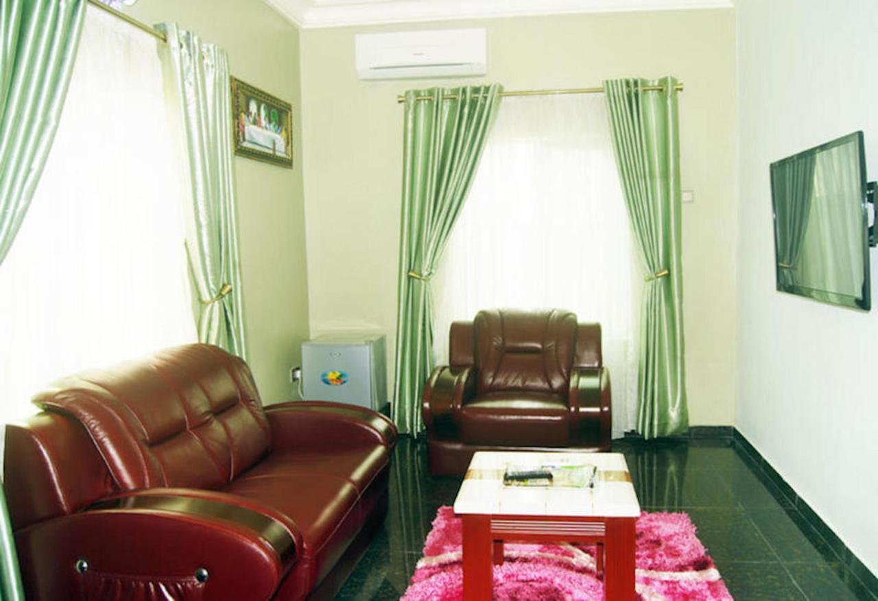 Milestone Hotel Ogombo Ngoại thất bức ảnh